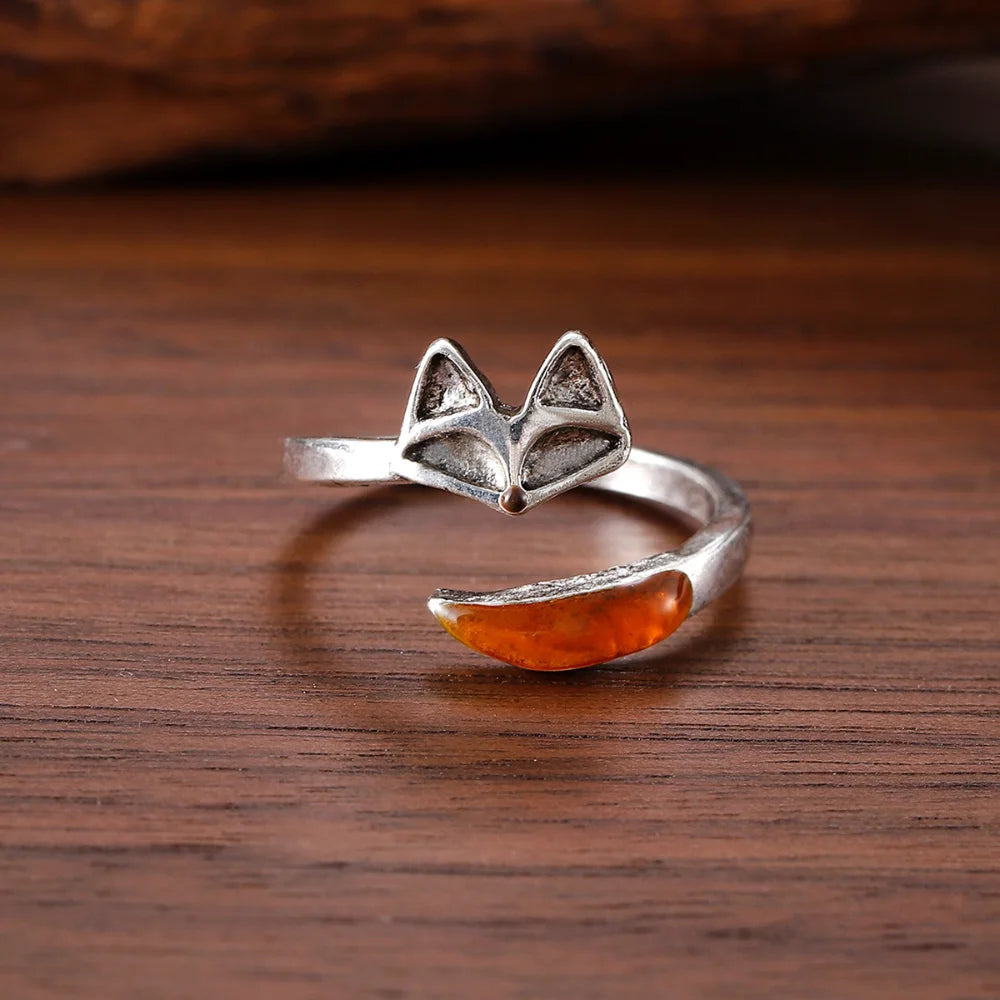 - Vintage Fox Spirit Ring in Stainless Steel